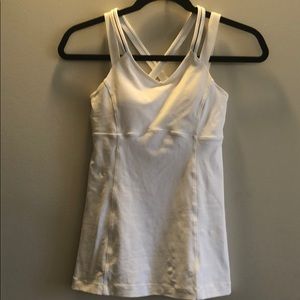 LULULEMON top